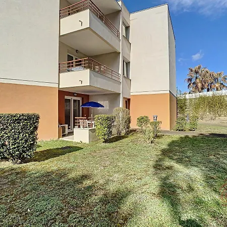 F2 Climatisé Avec Terrasse Et Parking à 700m Des Thermes De Les Bains - Fr-1-451-121 * Lamalou-les-Bains